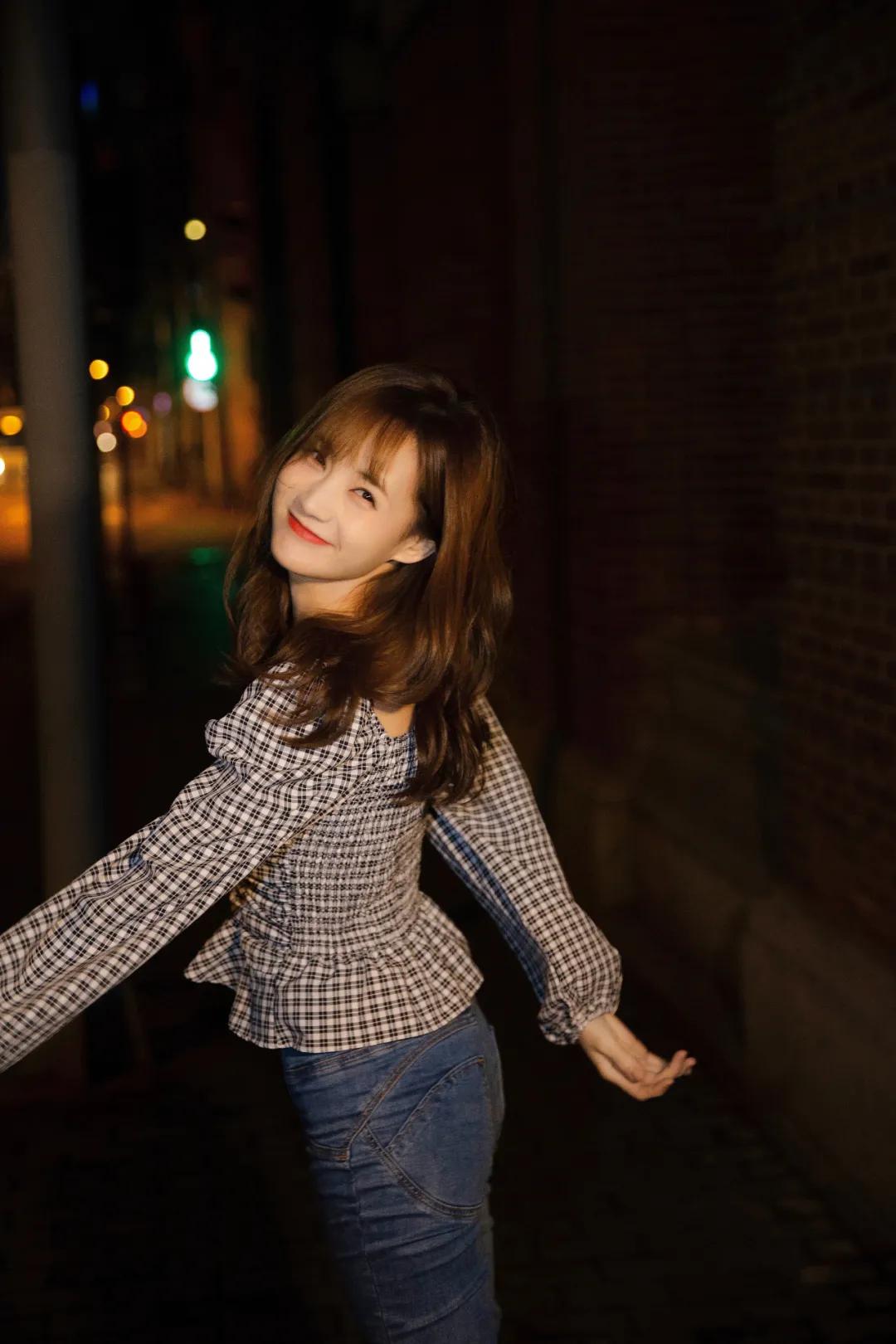 李一桐短发造型甜美可爱,李一桐甜美版直来直往