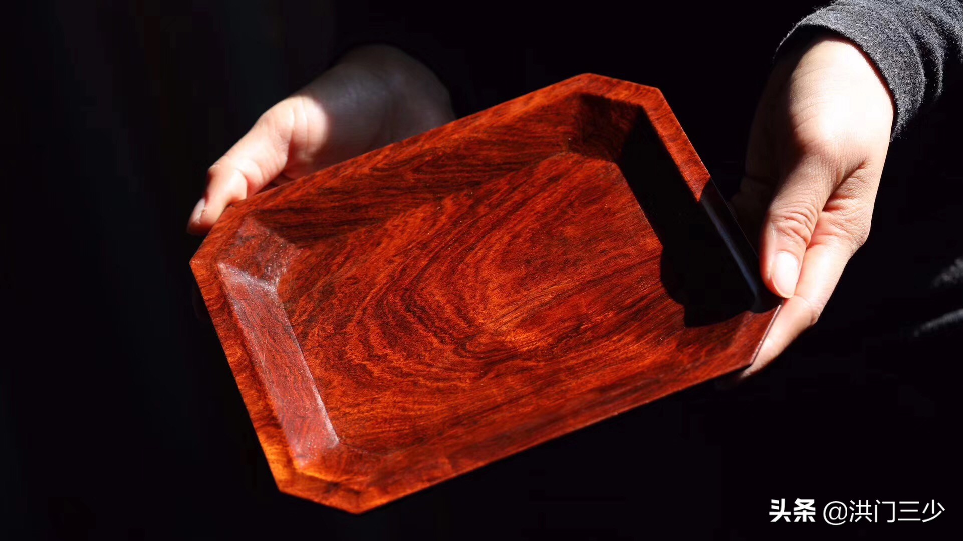 海南黄花梨的特征,黄花梨海黄和越黄区别