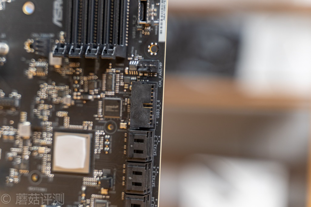 雷蛇华擎x570主板怎么样,华擎x570太极雷蛇定制款主板赏析