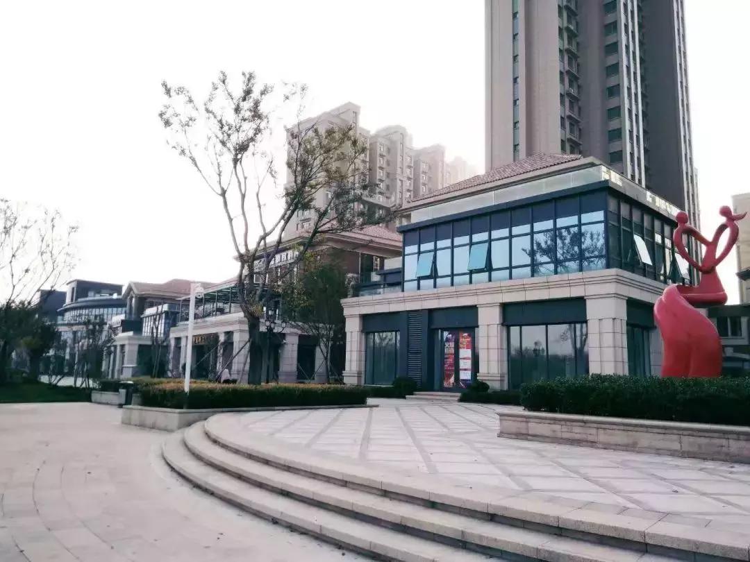 閫告湀鍥介檯浼氭墍,閫告湀鏈堝瓙涓績鑱婂煄