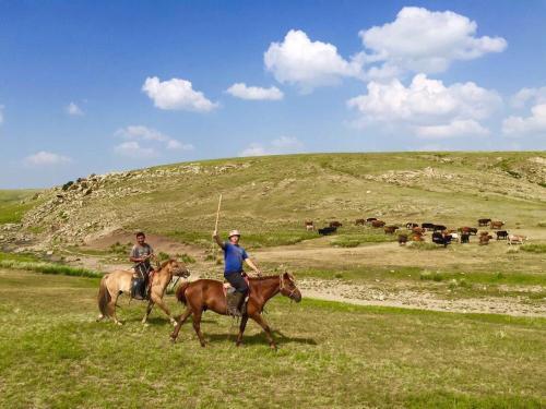 怎样看待蒙古人,现如今蒙古国人对中国的看法