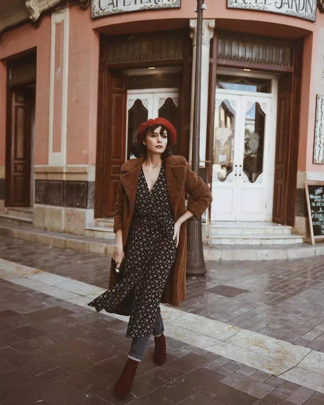 方领连衣裙冬天怎么穿,冬天也能穿的裙子