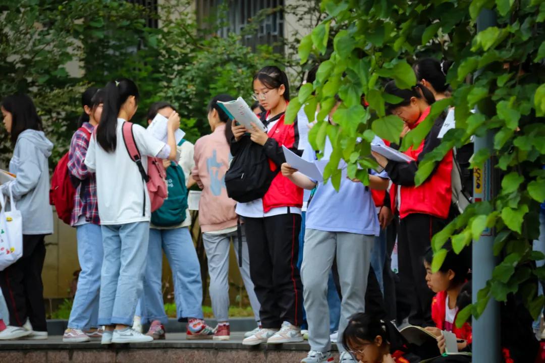 多部门联合开展高考护航行动,保康多警种联动为高考保驾护航