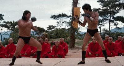 留给成龙的时间不多了，剩下的希望都在吴京身上