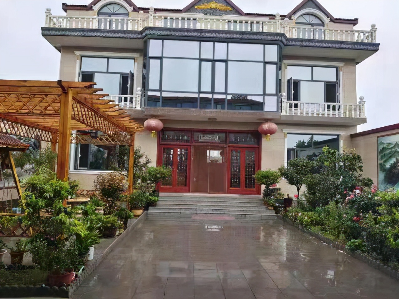 以党建为引领深化美丽庭院创建,以美丽乡村建设助力乡村振兴