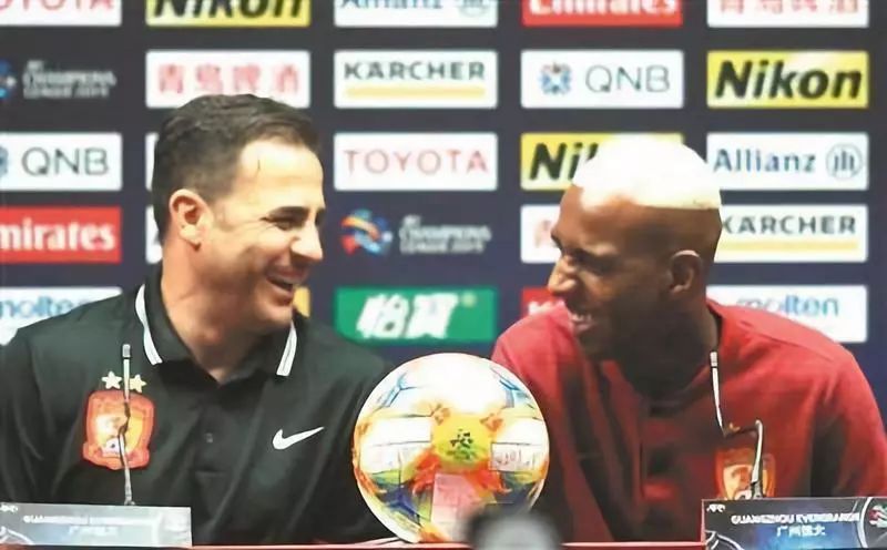 广州恒大同袍一心,同袍一心