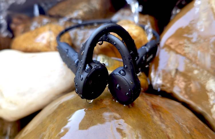 轻盈如风歌声如酒,海量无损绕梁不绝