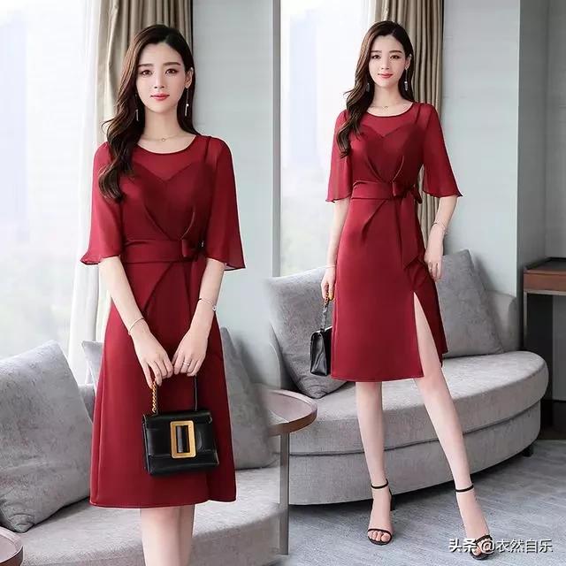 时髦印花裙穿上很迷人适合夏天,今年最流行的秋款连衣裙碎花裙