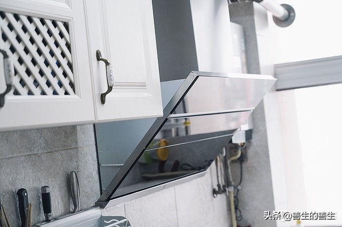 美的油烟机官方专业清洗,美的专业油烟机清洗全过程