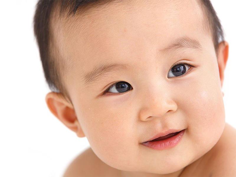 5岁宝宝用502胶水滴眼睛里,儿童不小心滴了502进眼睛