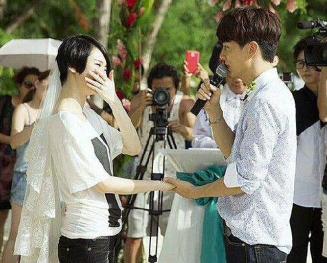 戚薇大谈婚恋观，惹争议不断：双标人设，打了谁的脸？