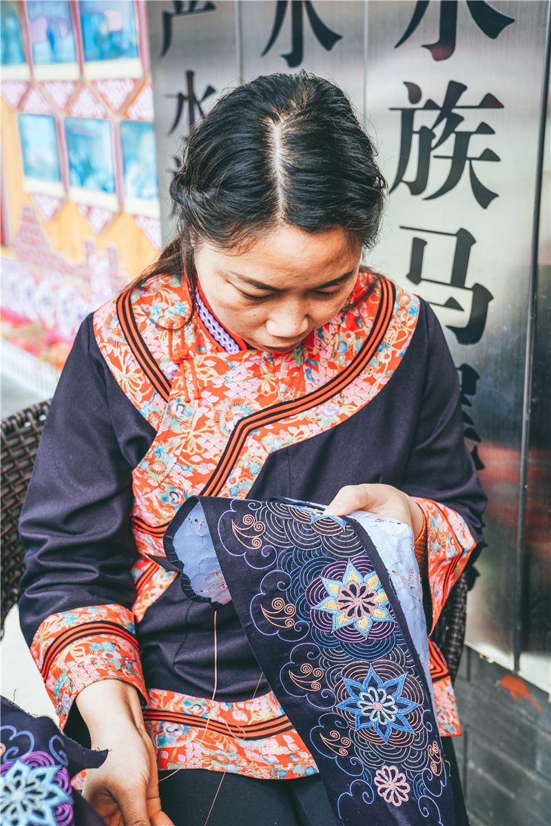 贵州除了千户苗寨还有其他玩的吗,贵州千户苗寨外的古镇