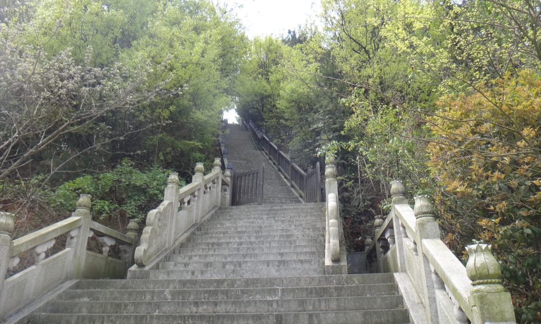 苏州第一高峰穹窿山,苏州最高的山穹窿在哪里