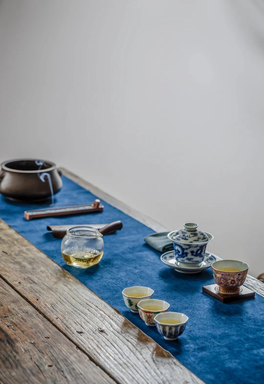 宫廷用的珐琅彩盖碗杯,珐琅彩堆花杯