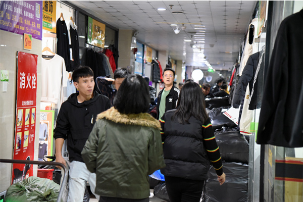 从批发市场拿货去卖要什么证件,从批发市场进货要注意什么