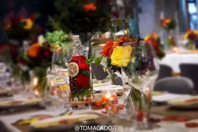 她在北京开了一家可以吃的花店,受众人追捧,还引来了李健