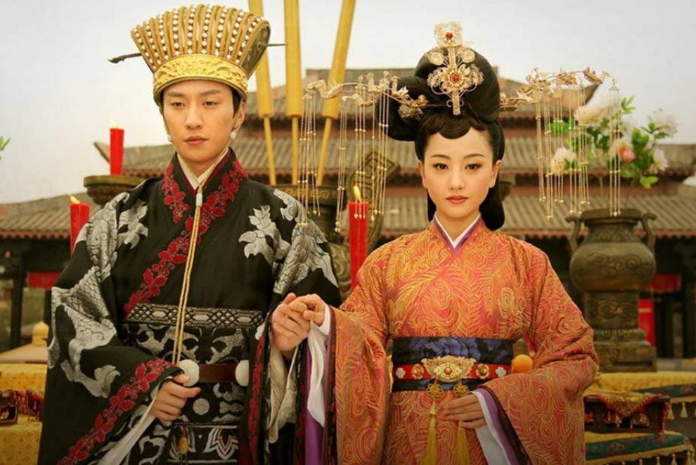 独领风骚的太后，甘愿沦为娼妓，公然呐喊出“为后不如为娼”