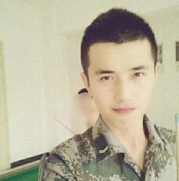 李佳琦和小助理，撕逼分手了？