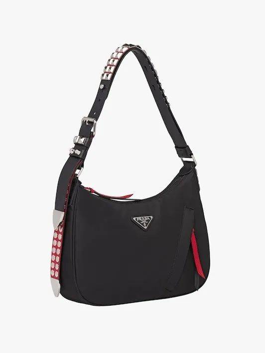 今年特别流行尼龙包 (今年流行的尼龙包包)