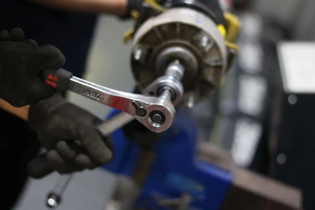 怪兽修车宝马,怪兽修车老车翻新天津