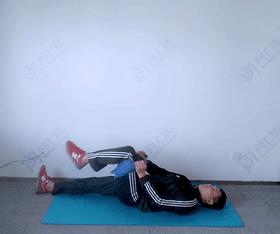 膝关节咔咔响专家提醒,膝关节咔咔响如何保护动作视频