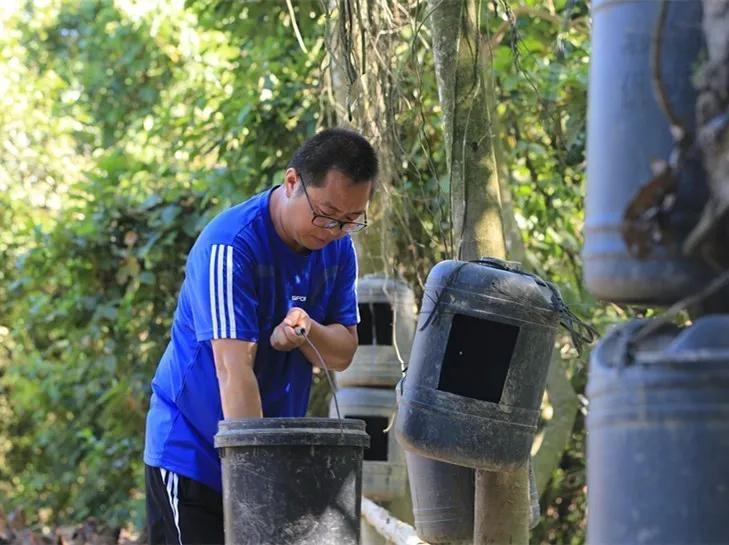 喻文波的传奇人生,喻文波彩虹岛