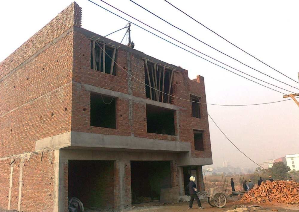 墙上加墙家败人亡是什么意思,墙加墙家败人亡的意思