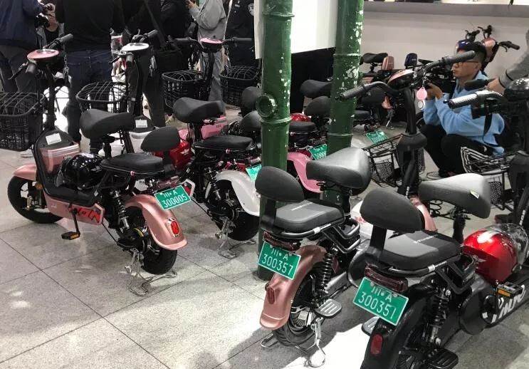 成都电动车“带牌销售”来了，27个登记服务点位可以购买