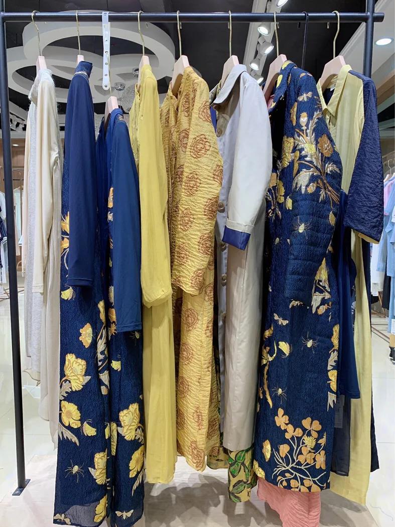 女装品牌折扣批发一手货源,什么是品牌折扣女装