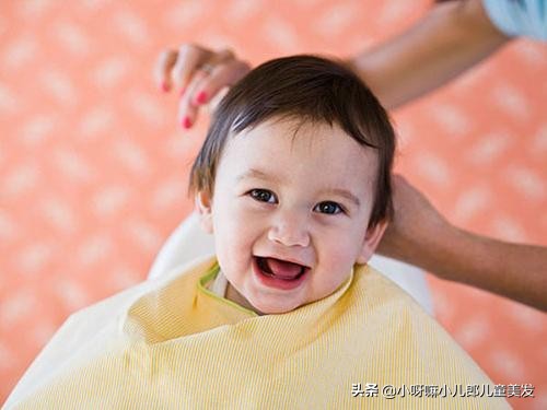 家长朋友们别弄错了,给孩子剃胎毛的最佳时间,不是满月