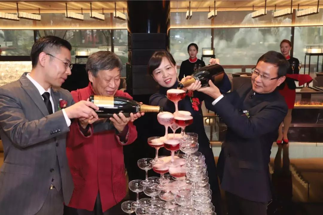 西安旅游入住唐华华邑酒店,西安唐华华邑酒店是几星级