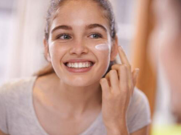 肌肤敏感该如何修复,肌肤发红敏感肌肤怎么改善