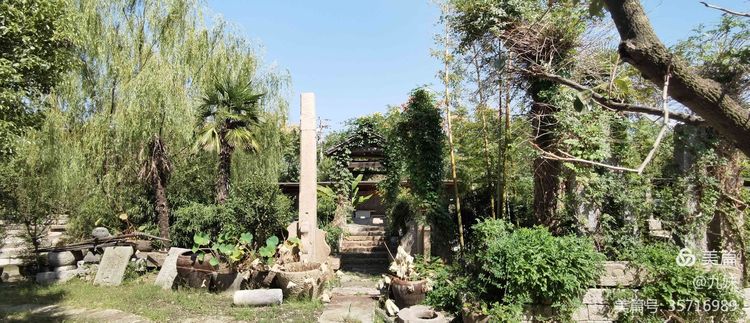 走进风雅石园，位于王店镇聚宝湾景区里