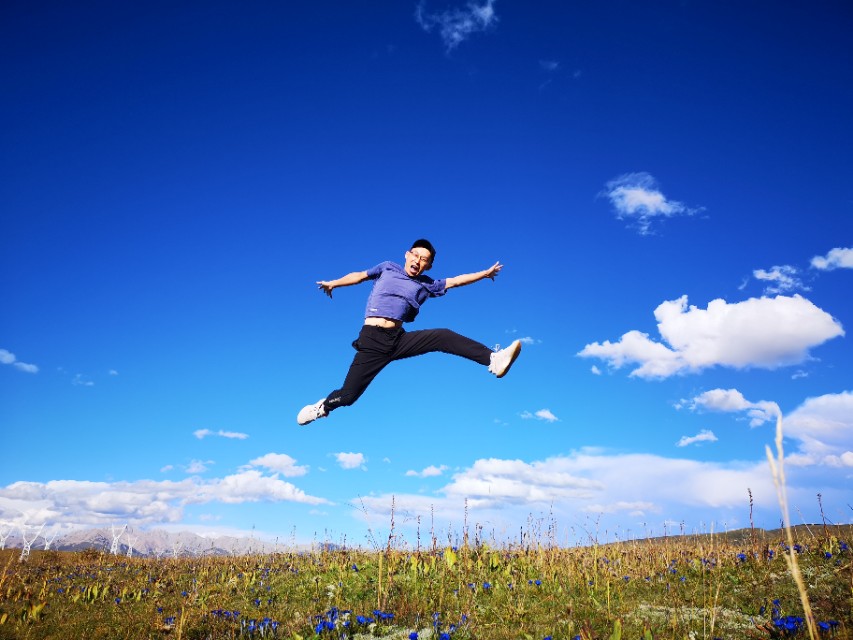 稻城亚丁几月份去最好呢,稻城亚丁几月份去最好海拔多高