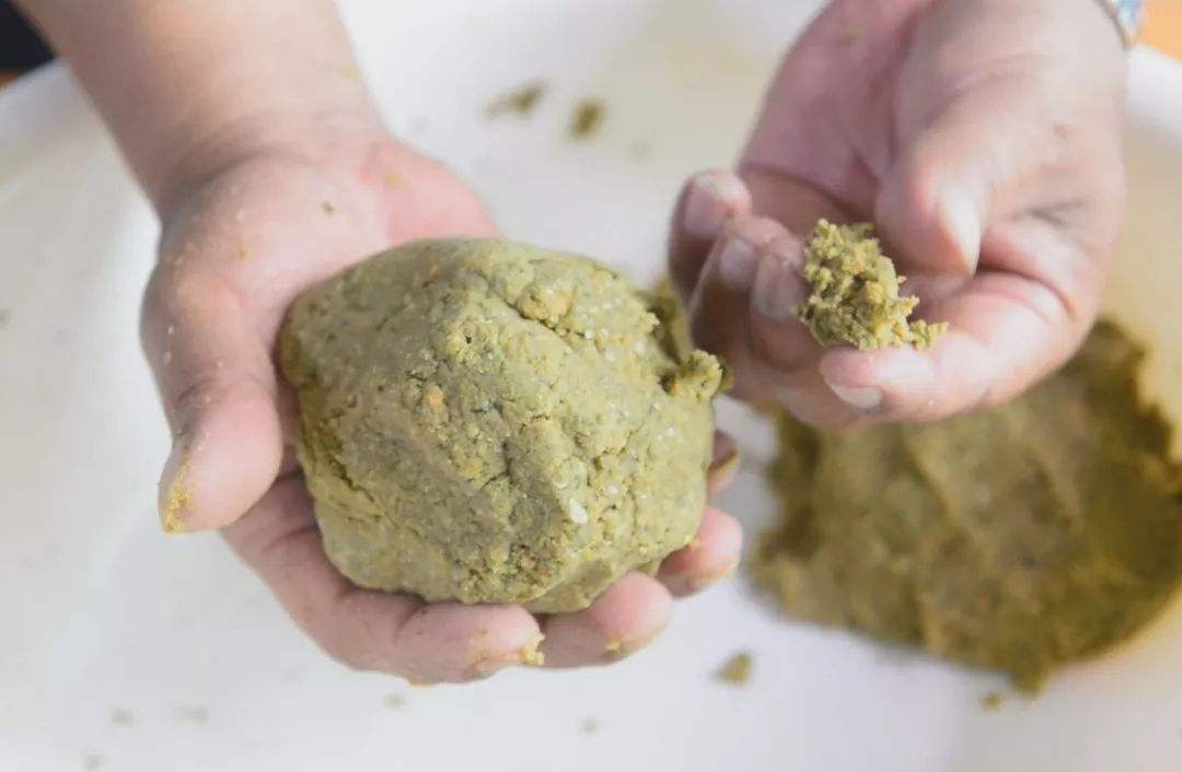 开饵料正确方法和技巧,饵料开出来不好拉应该怎么解决