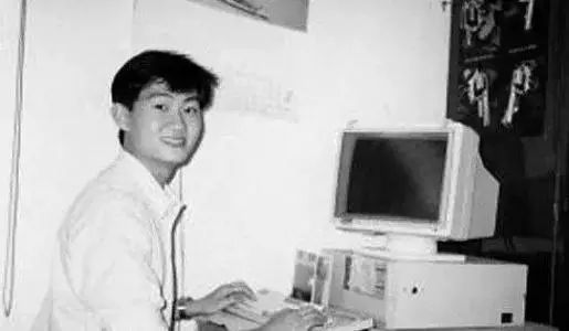 iPhone11降价1000，“中国电子第一街”惨变“美妆城”？