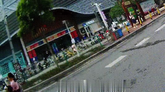 「警事方圆」痛!南海4岁女童手指被“咬”到鲜血直流!这东西随处可见,家长要盯紧了