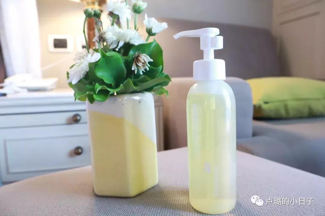 出门便携式化妆包软包中号,旅行化妆包大公开