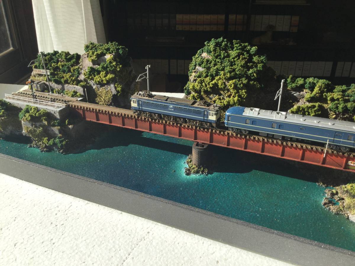 n系列火车模型开箱,n轨模型火车加快速度