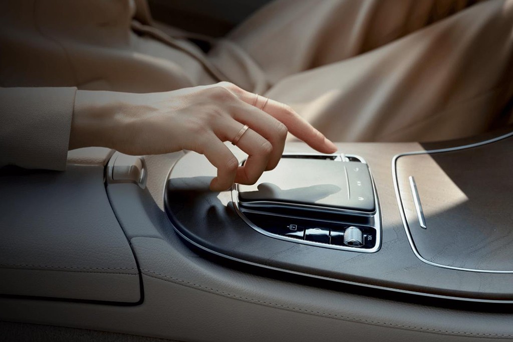 奔驰e级2022款和2021款有什么区别,奔驰e级进口2010款e200cgi优雅型