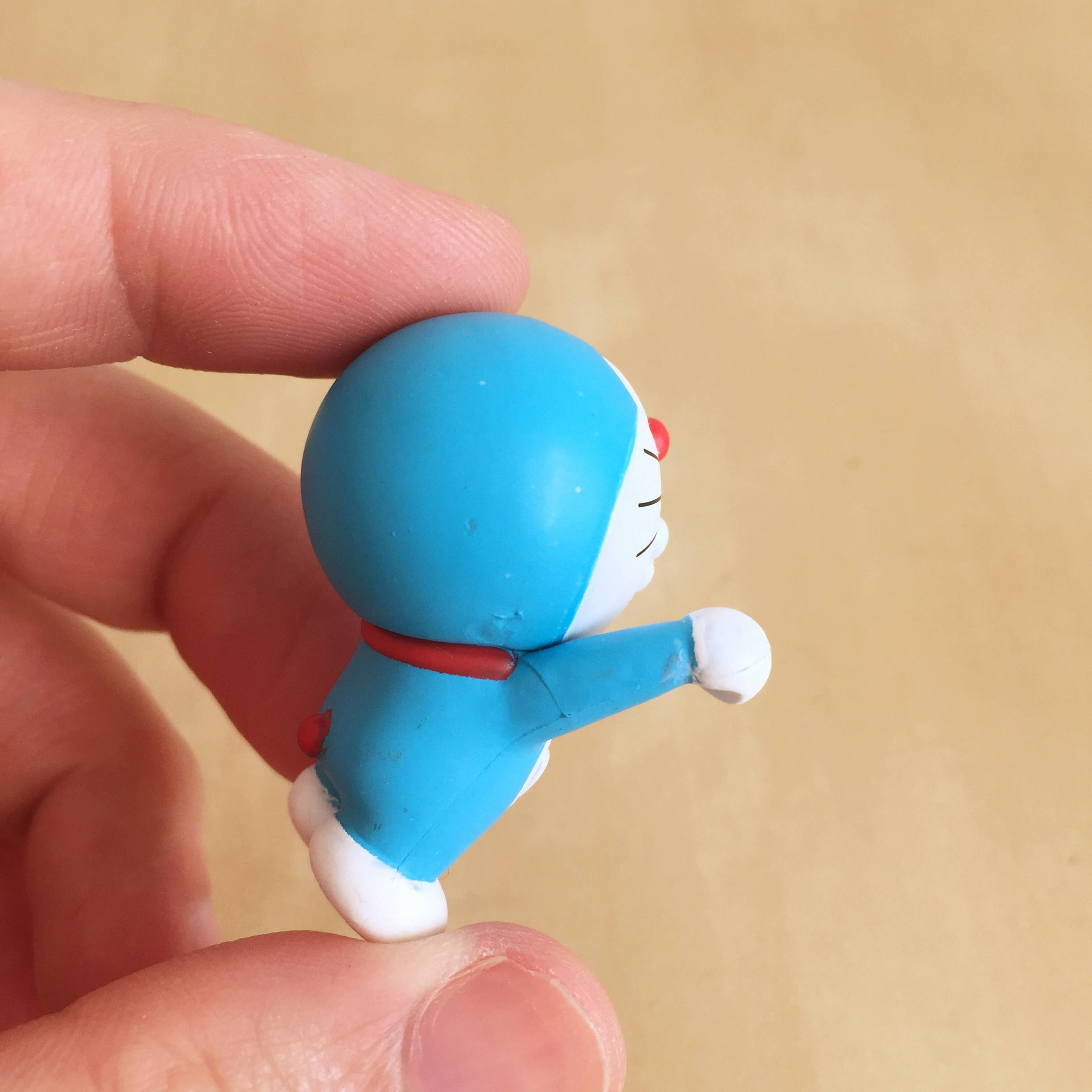 玩具测评丨PUTITTO奇谈俱乐部哆啦a梦杯沿玩偶（第一弹）