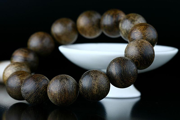 奇楠沉香手串有收藏价值吗,瘤疤沉香手串收藏价值