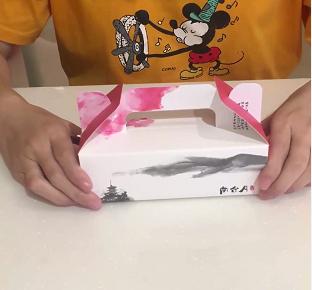 月饼大圆饼测评,四大名牌月饼大比拼