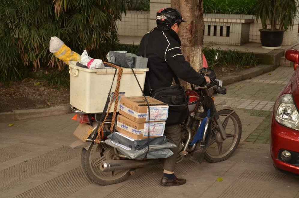 网购退货为什么拒绝顺丰,网购退货商家不退运费怎么办