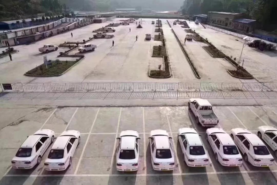 考个驾照，来一场说走就走的旅行吧