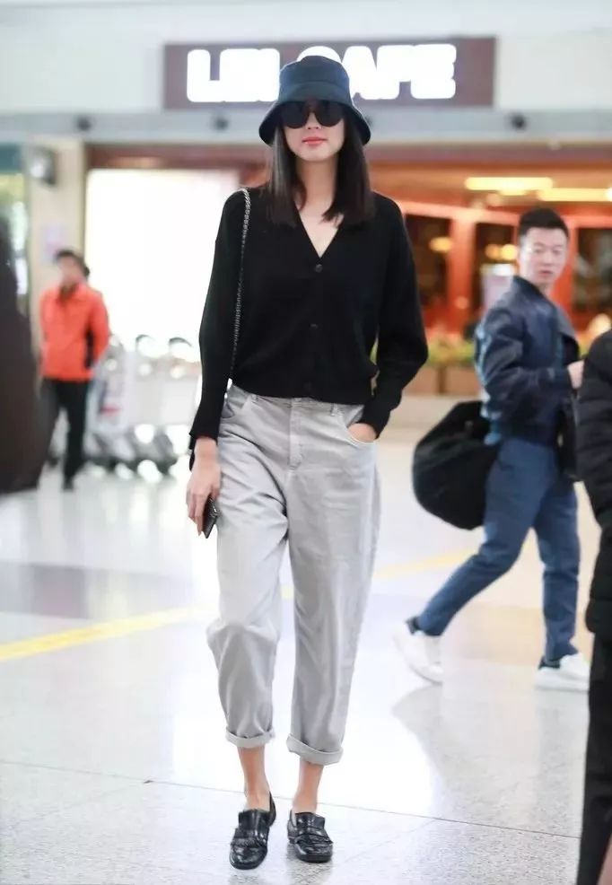 倪妮黑色高领毛衣,倪妮穿啥都好看