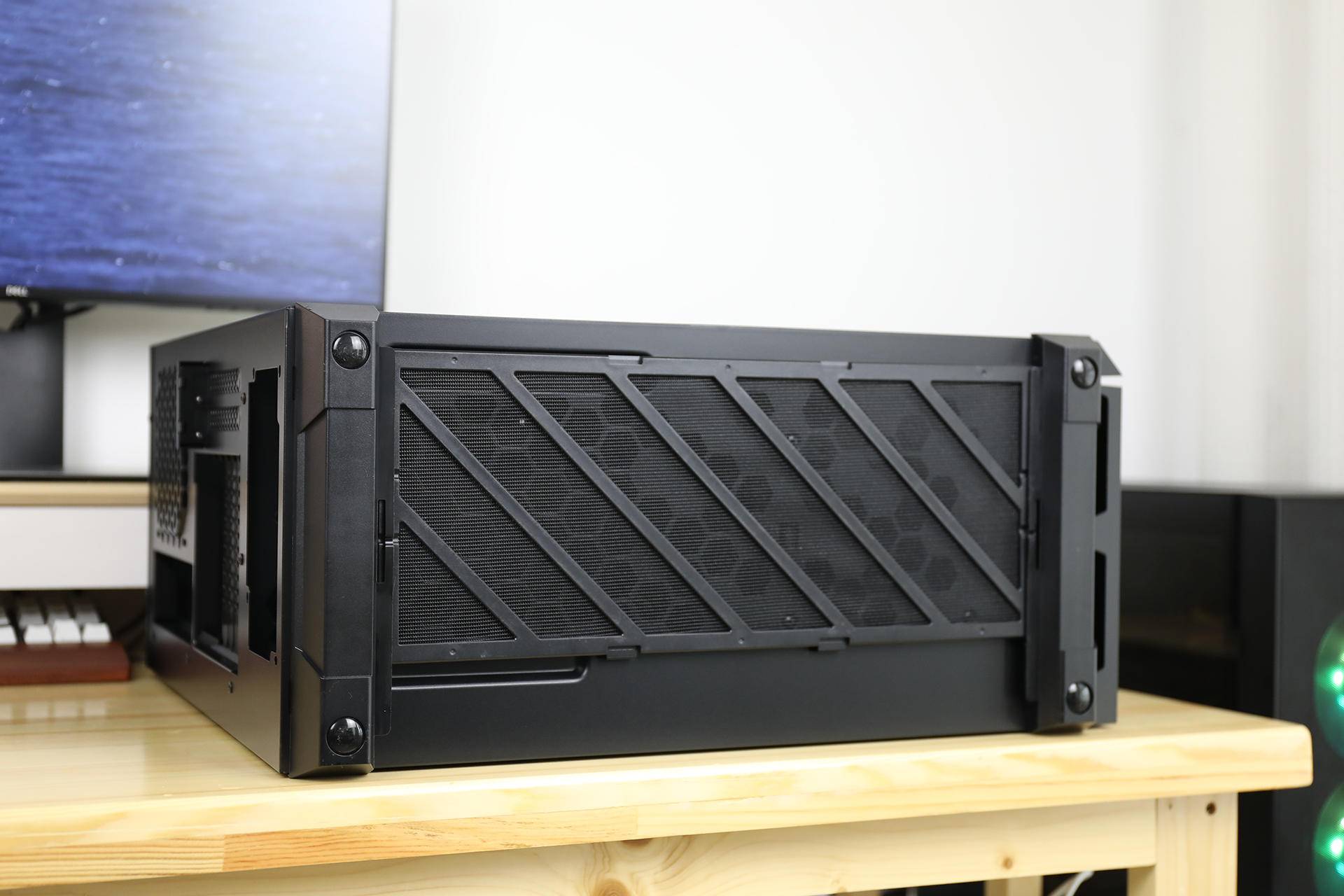 颜值、空间、散热，统统都有，迎广216中塔式机箱体验