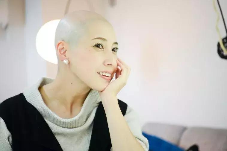 日本美女拔头发,日本美女服装秀