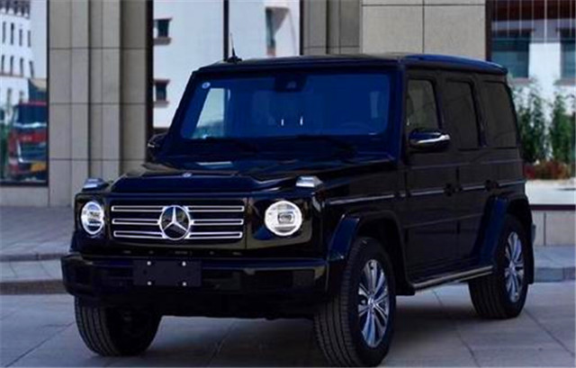 全新奔驰g350落地价,男人的梦想大气的奔驰amgg63