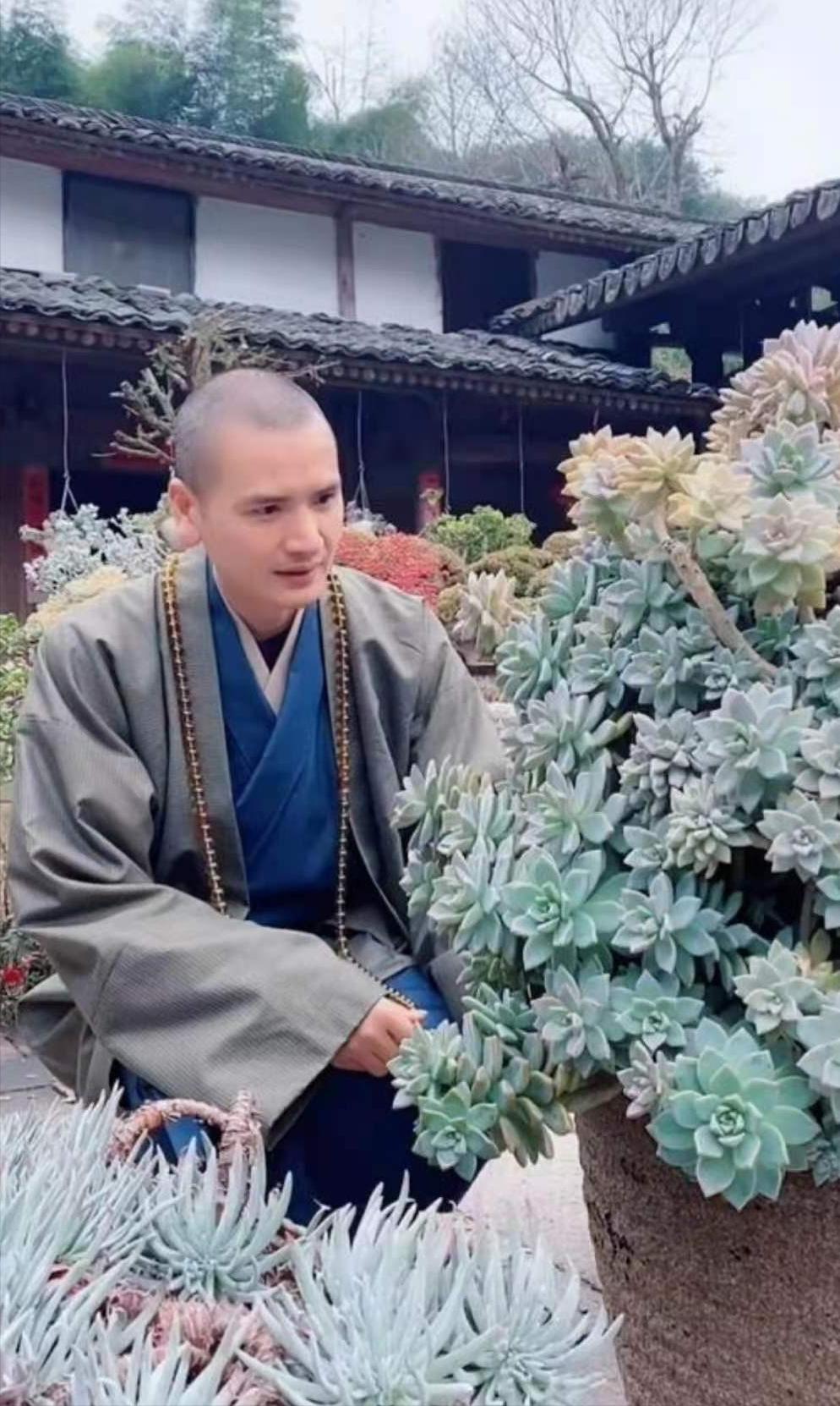 最帅和尚释明心的传奇人生,辞去铁饭碗出家当和尚释明心